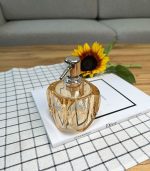 جا مایع اکرلیک